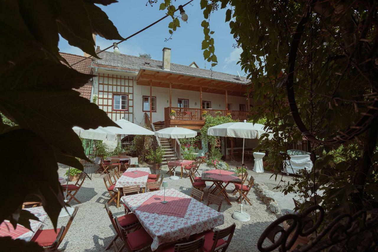 Gasthof Eberhard - Hof, Wirtshaus&Herberge Sankt Michael in Obersteiermark Exterior foto